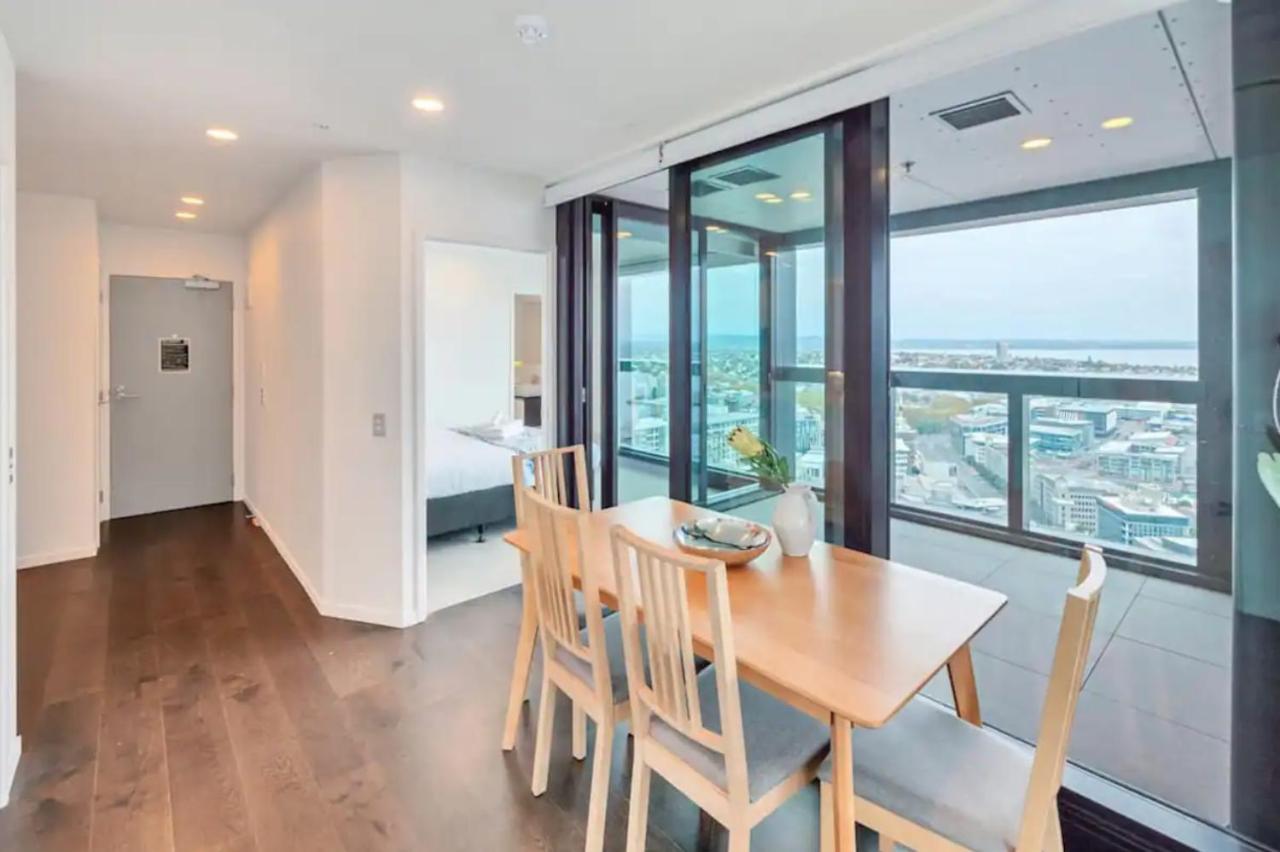 Magnificent Harbour View Skytower View Apartment In Cbd โอ๊คแลนด์ ภายนอก รูปภาพ