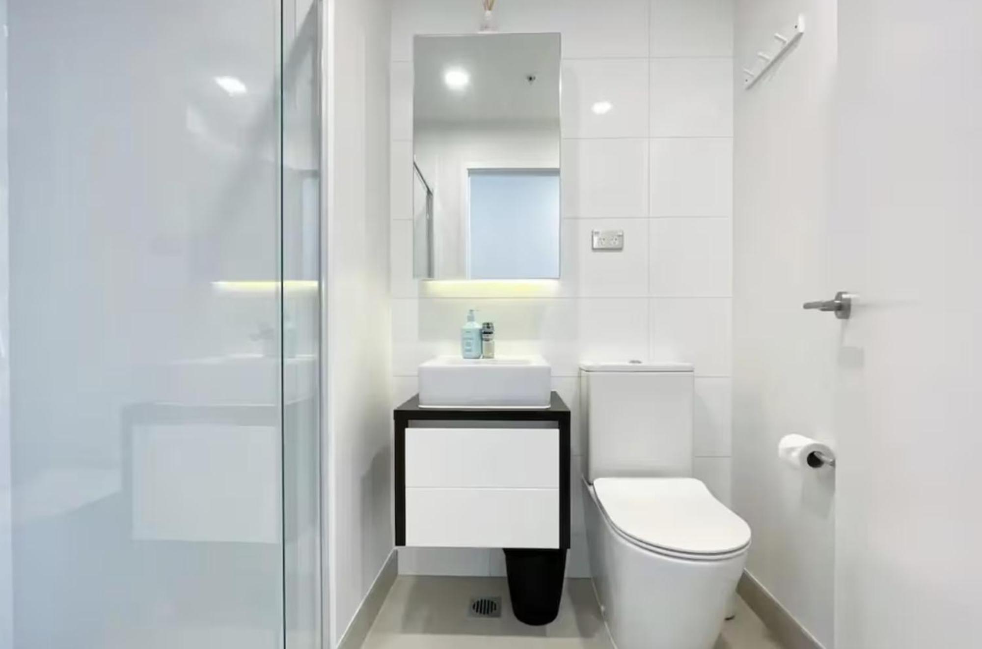 Magnificent Harbour View Skytower View Apartment In Cbd โอ๊คแลนด์ ภายนอก รูปภาพ