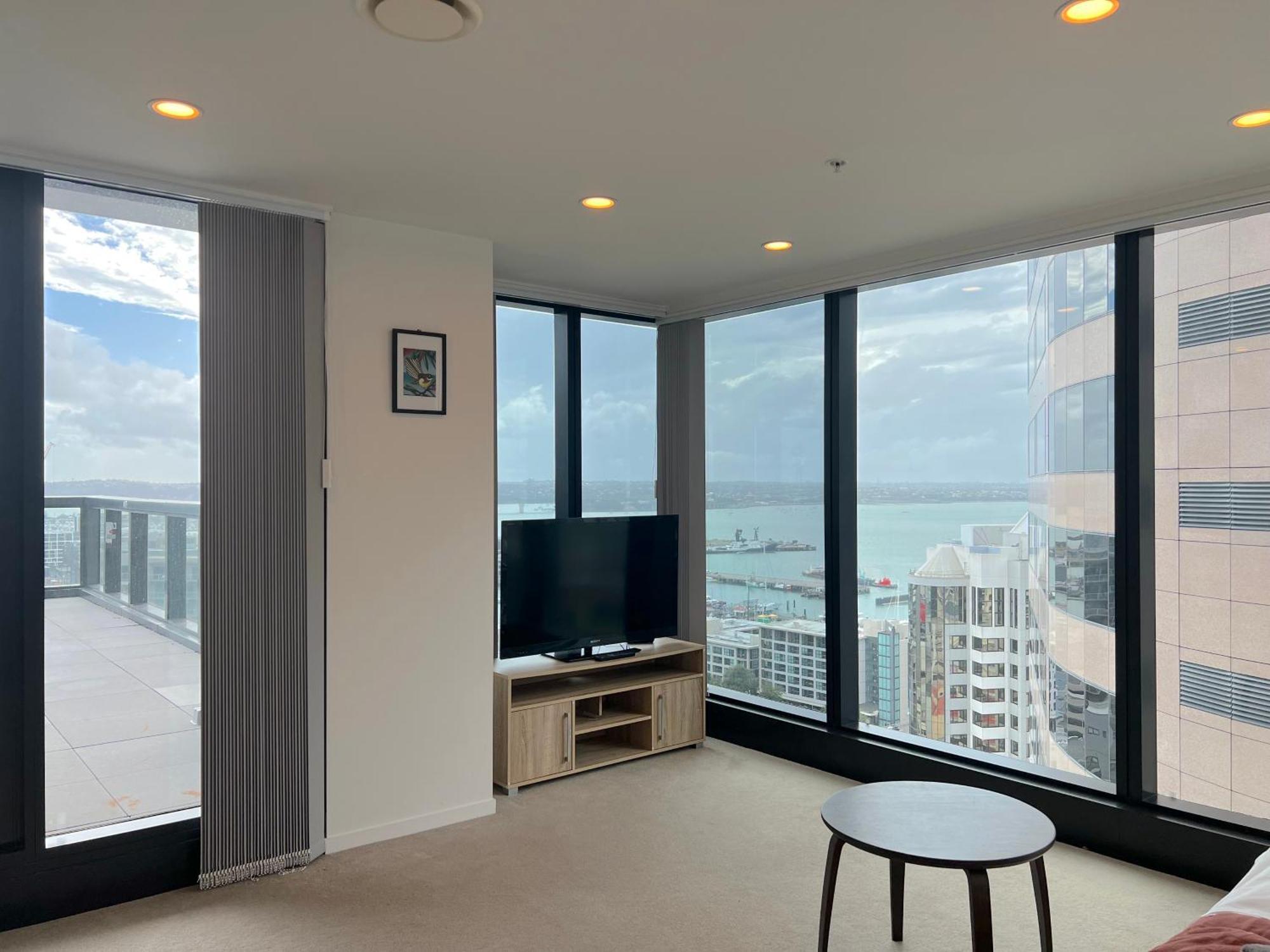 Magnificent Harbour View Skytower View Apartment In Cbd โอ๊คแลนด์ ภายนอก รูปภาพ