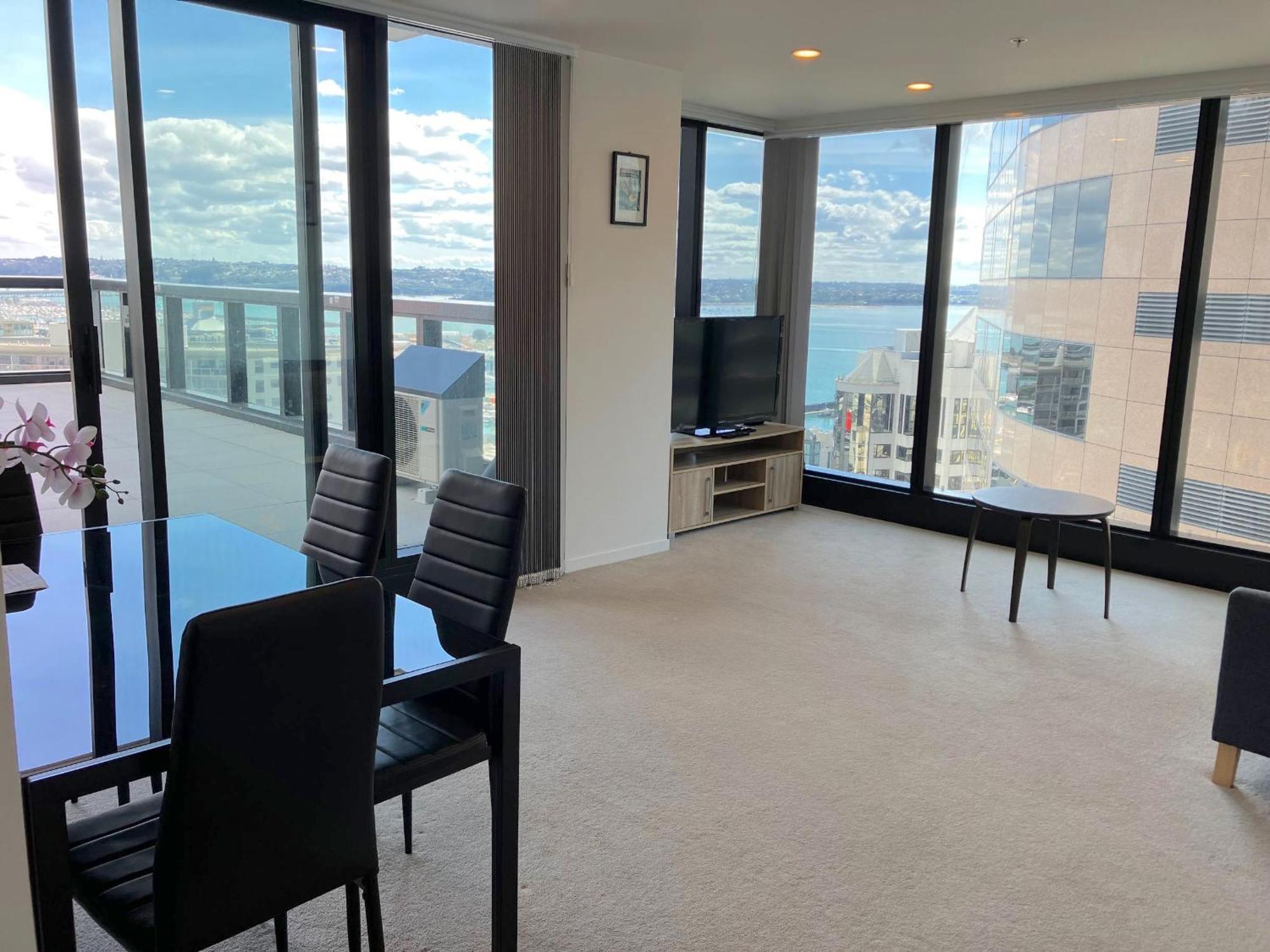 Magnificent Harbour View Skytower View Apartment In Cbd โอ๊คแลนด์ ภายนอก รูปภาพ